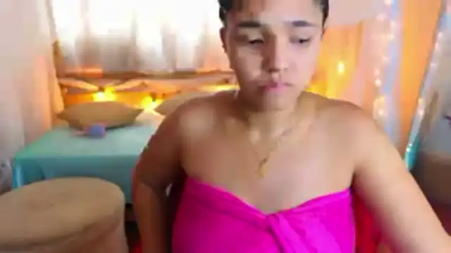 loreaniss online show from November 6, 8:15 pm