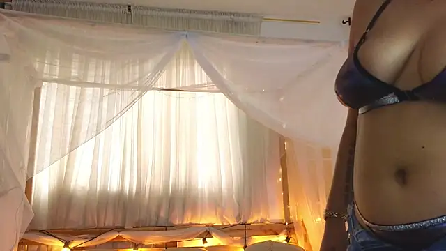 loreaniss online show from September 16, 9:12 pm