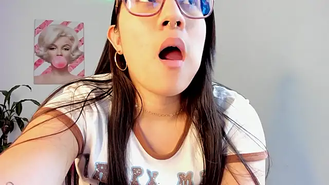 rouse red online show from October 25, 7:32 pm