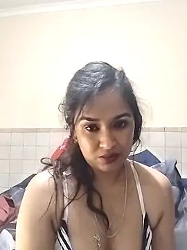 cute indianxo online show from February 2, 7:13 pm
