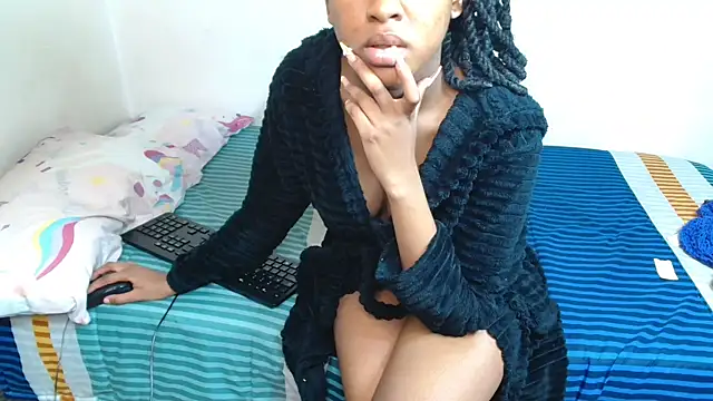 SinfullyForbiddeno7 online show from November 2, 4:16 am