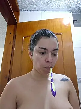 AmaiaSalvatore online show from April 18, 11:04 pm