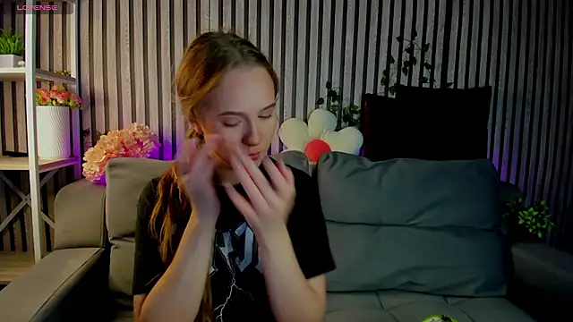 Casey Sweeet online show from March 14, 9:21 am