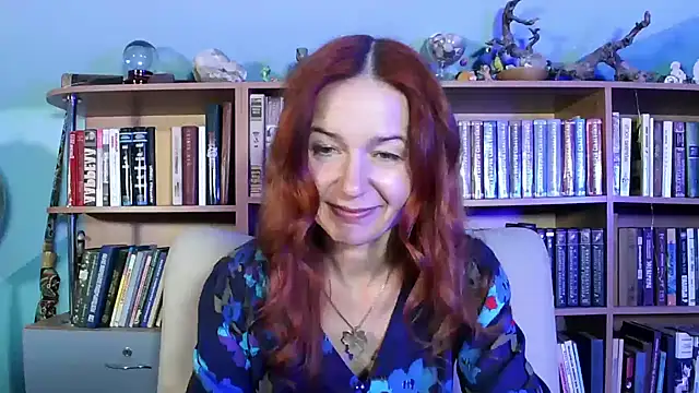 Foxilady357 online show from April 4, 1:43 pm