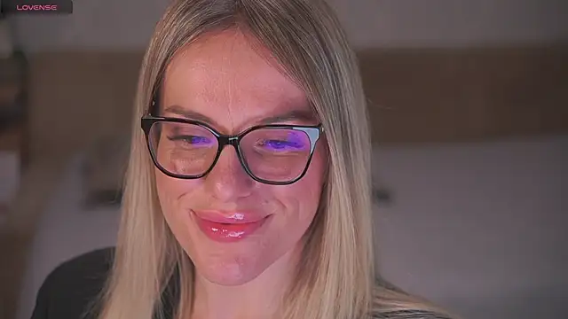 Vanille Mystery online show from March 21, 12:59 am