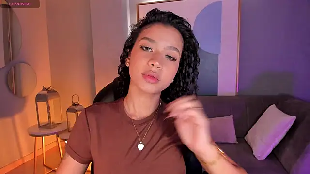 Snapshot of SophieHouston_ chatting on September 27, 3:36 am SophieHouston  online show from September 27, 3:36 am