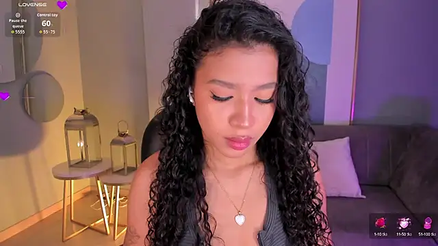 Snapshot of SophieHouston_ chatting on September 26, 3:04 am SophieHouston  online show from September 26, 3:04 am
