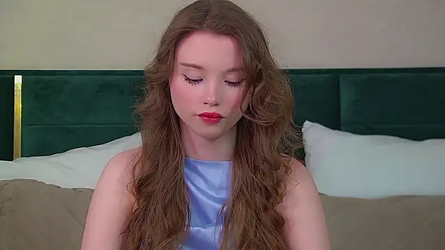 KeiraAsti online show from April 24, 6:33 pm