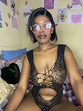 Snapshot of Caramel_Mellow chatting on September 24, 8:08 pm Caramel Mellow online show from September 24, 8:08 pm