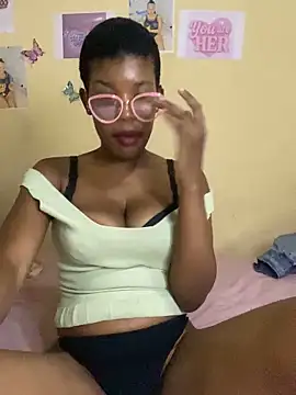 Snapshot of Caramel_Mellow chatting on September 26, 7:33 pm Caramel Mellow online show from September 26, 7:33 pm