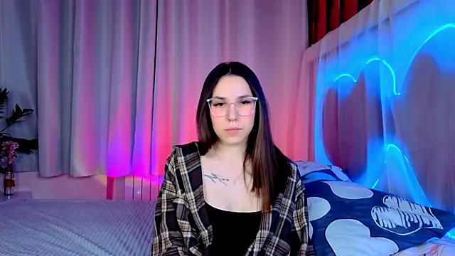 -CindyLou online show from February 3, 6:11 am