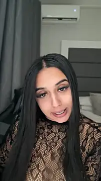 LilMisIndianx online show from April 30, 2:00 pm