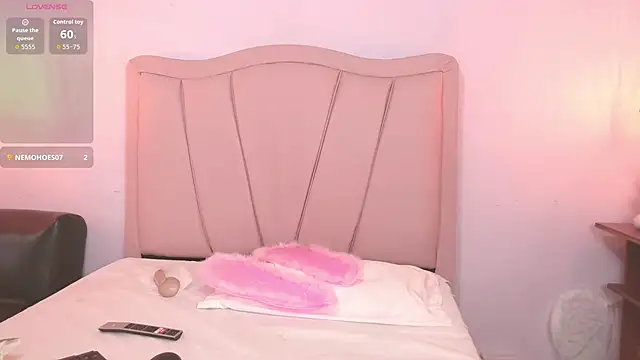 liz7skinny online show from December 17, 10:36 pm