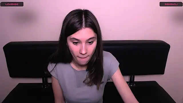 RosaRay  online show from February 28, 8:14 am