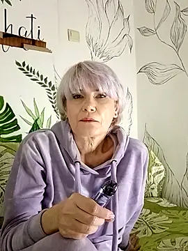 Catty Lady online show from December 15, 8:58 pm