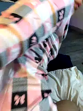 Saracooper   online show from November 2, 4:05 am