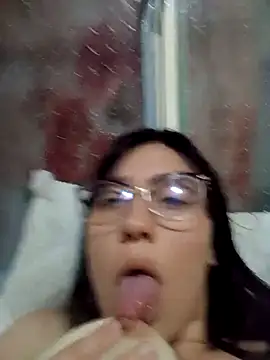 lareinalareinadelanal online show from November 12, 11:25 pm