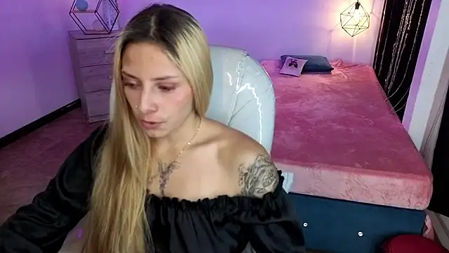 Jennaa Cooper online show from November 5, 8:25 pm