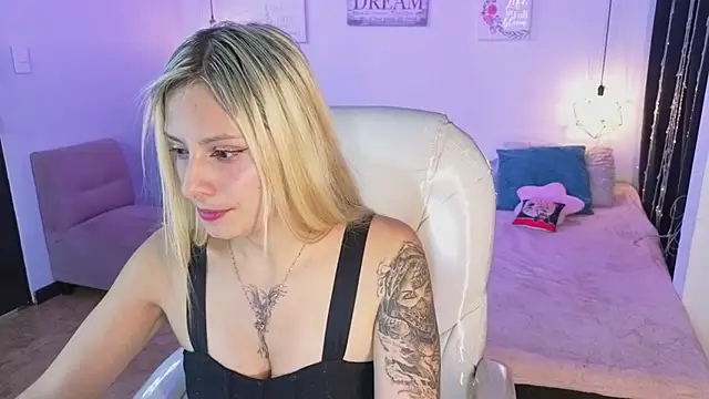 Jennaa Cooper online show from December 15, 10:26 pm