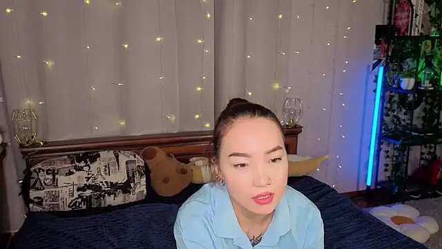 OdetteBiddy online show from December 21, 9:08 pm