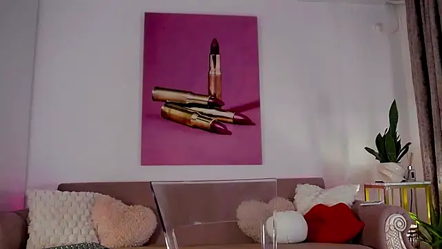 oliviathea online show from April 1, 9:12 pm