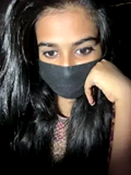 umairahaasan 1 online show from November 27, 9:45 am