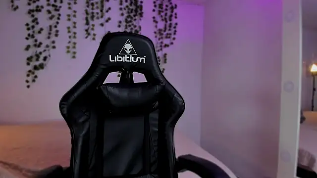 sara doll77 online show from April 14, 11:05 pm