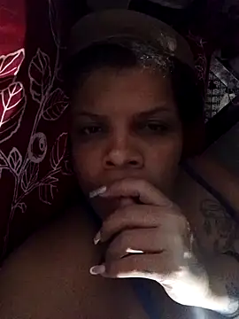 Snapshot of Esperanza_13 chatting on June 11, 2:11 am Esperanza 13 online show from June 11, 2:11 am