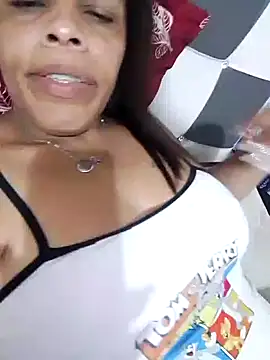 Snapshot of Esperanza_13 chatting on May 12, 1:03 am Esperanza 13 online show from May 12, 1:03 am