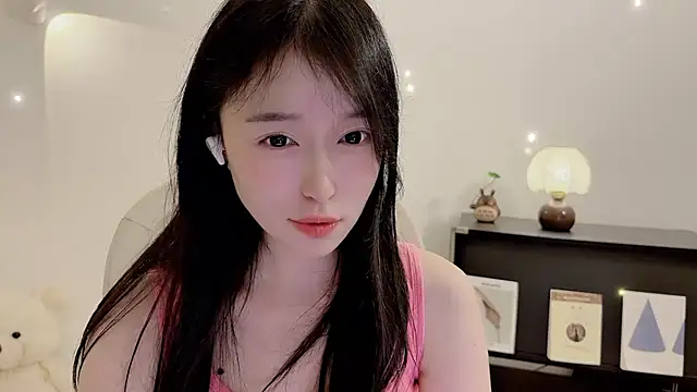 Onechestnut online show from November 25, 3:58 pm