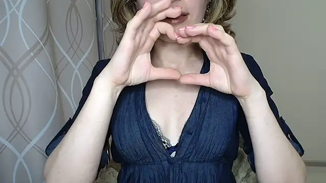 Snapshot of miss__Sophie chatting on September 10, 4:07 pm miss  Sophie online show from September 10, 4:07 pm