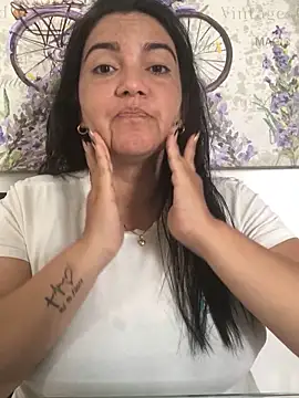 sweetdulcexxx online show from November 25, 4:42 pm