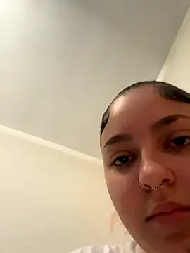 babykalirose online show from October 1, 3:00 am