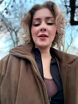 KellyKeler online show from December 18, 1:27 pm