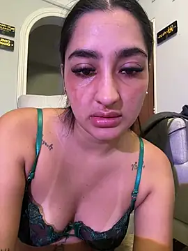 JasmineRhodes online show from July 15, 12:32 pm