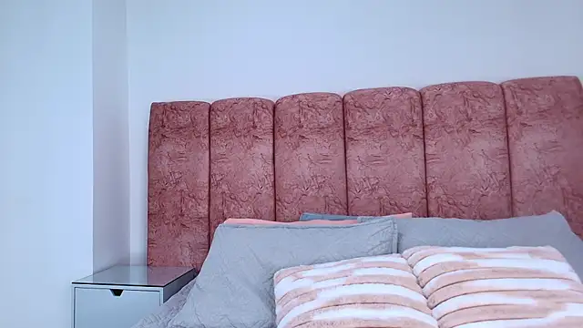 emmacurvy online show from November 12, 3:04 am