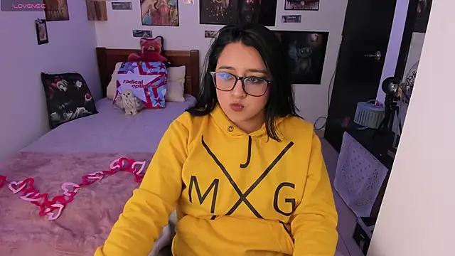 Cherry blush  online show from February 3, 9:18 pm