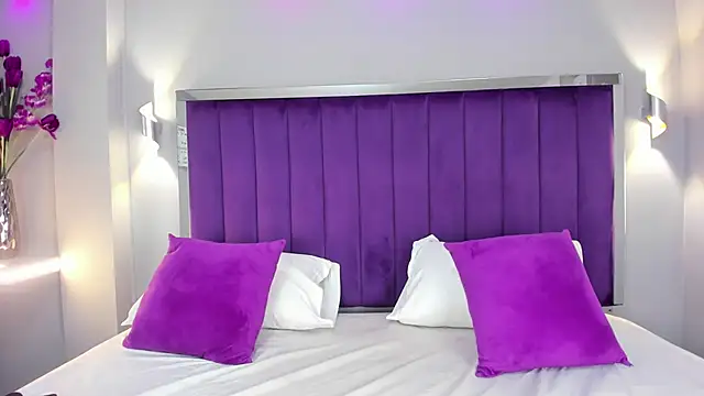 QetziaStoun online show from September 30, 5:18 pm