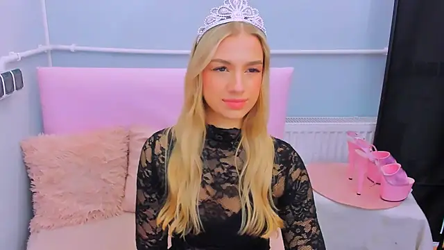 EvetteRose online show from January 17, 8:27 pm