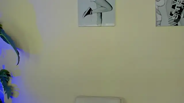 SamayRyann online show from December 4, 1:02 pm