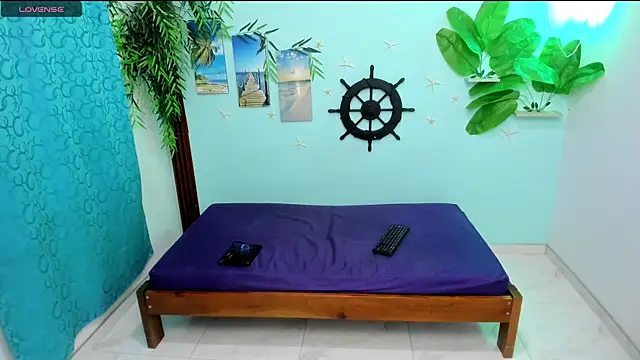 eladyrous98 online show from December 14, 1:39 pm