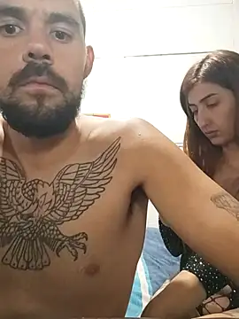 parejajuguetona420 online show from March 25, 4:17 am