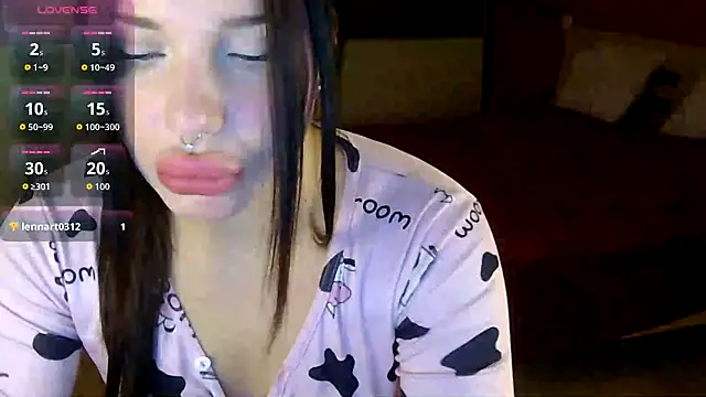 Snapshot of Cassie_Pinkkk chatting on October 25, 1:19 pm Cassie Pinkkk online show from October 25, 1:19 pm