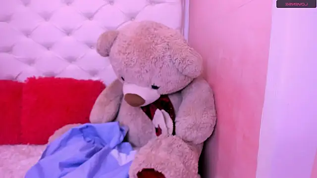 eimy skinny  online show from April 10, 1:28 pm