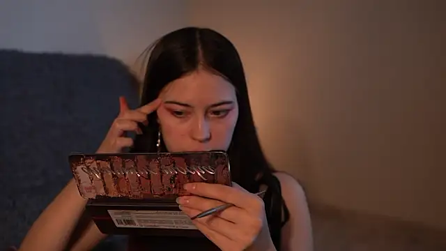 ywixos online show from November 21, 1:35 pm