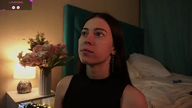 ywixos online show from March 27, 3:46 pm