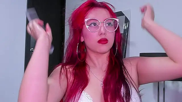 Maddy Mills online show from September 15, 7:32 pm