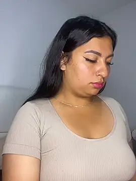 Issa Santana online show from February 18, 8:30 pm