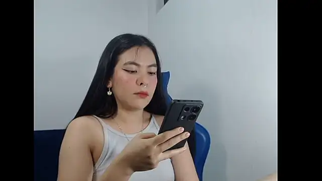 EloiseJun online show from April 6, 5:52 am