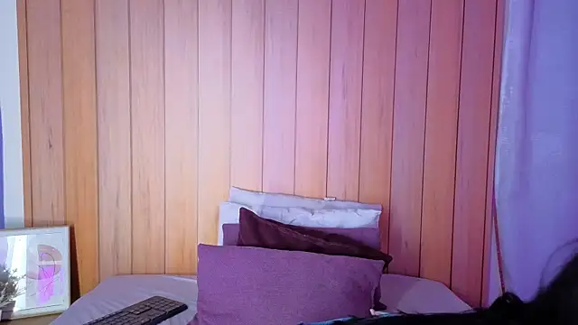 daphnevans online show from November 9, 3:57 am